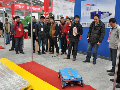 大发(中国)参加2015中国西部国际装备制造业博览会-展会现场-3.jpg